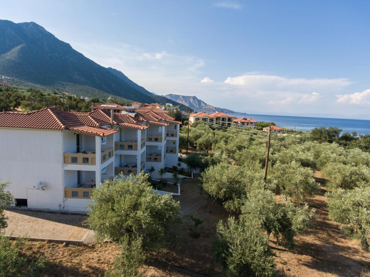 Elaionas Aparthotel Λεωνίδιο Εξωτερικό φωτογραφία