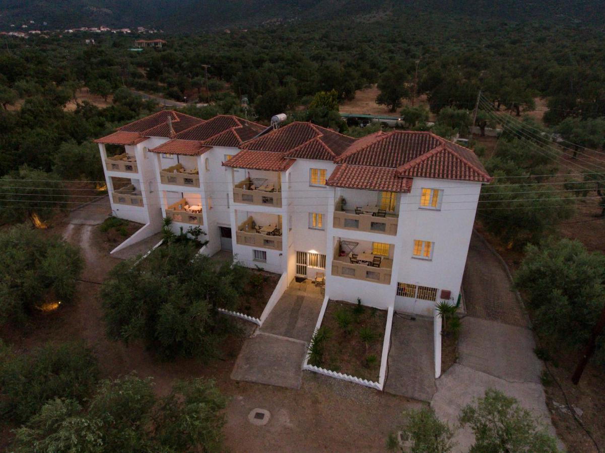 Elaionas Aparthotel Λεωνίδιο Εξωτερικό φωτογραφία