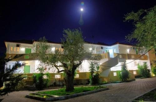 Elaionas Aparthotel Λεωνίδιο Εξωτερικό φωτογραφία